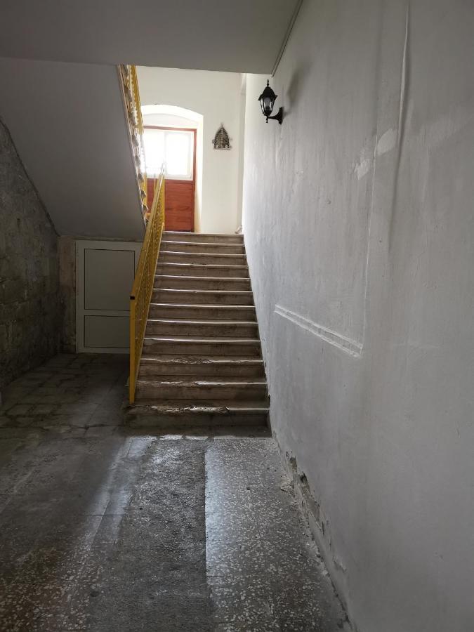 Spacious 140M2 Downtown 3 Bedroom Apartment Split Eksteriør bilde